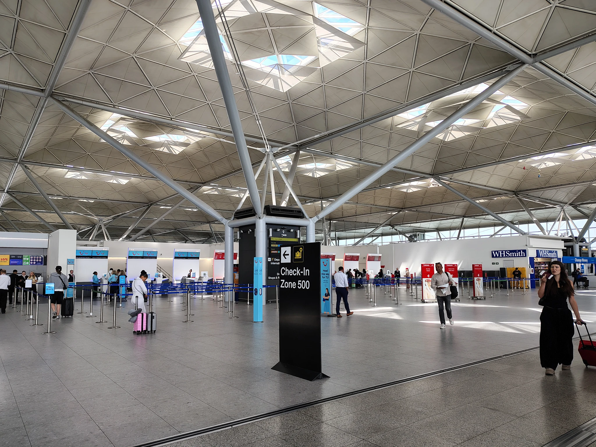 stansted airport check in hall