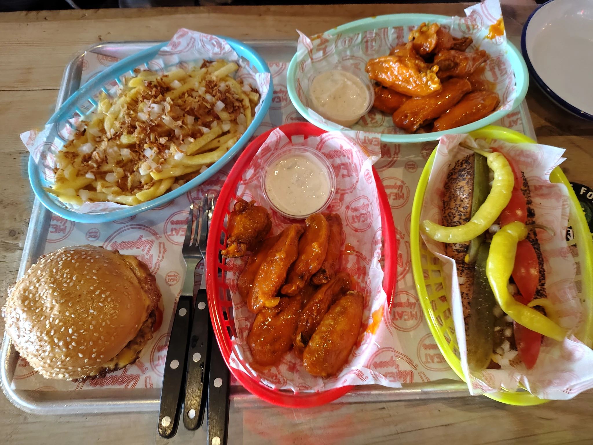 taca-z-daniami-w-meatliquor