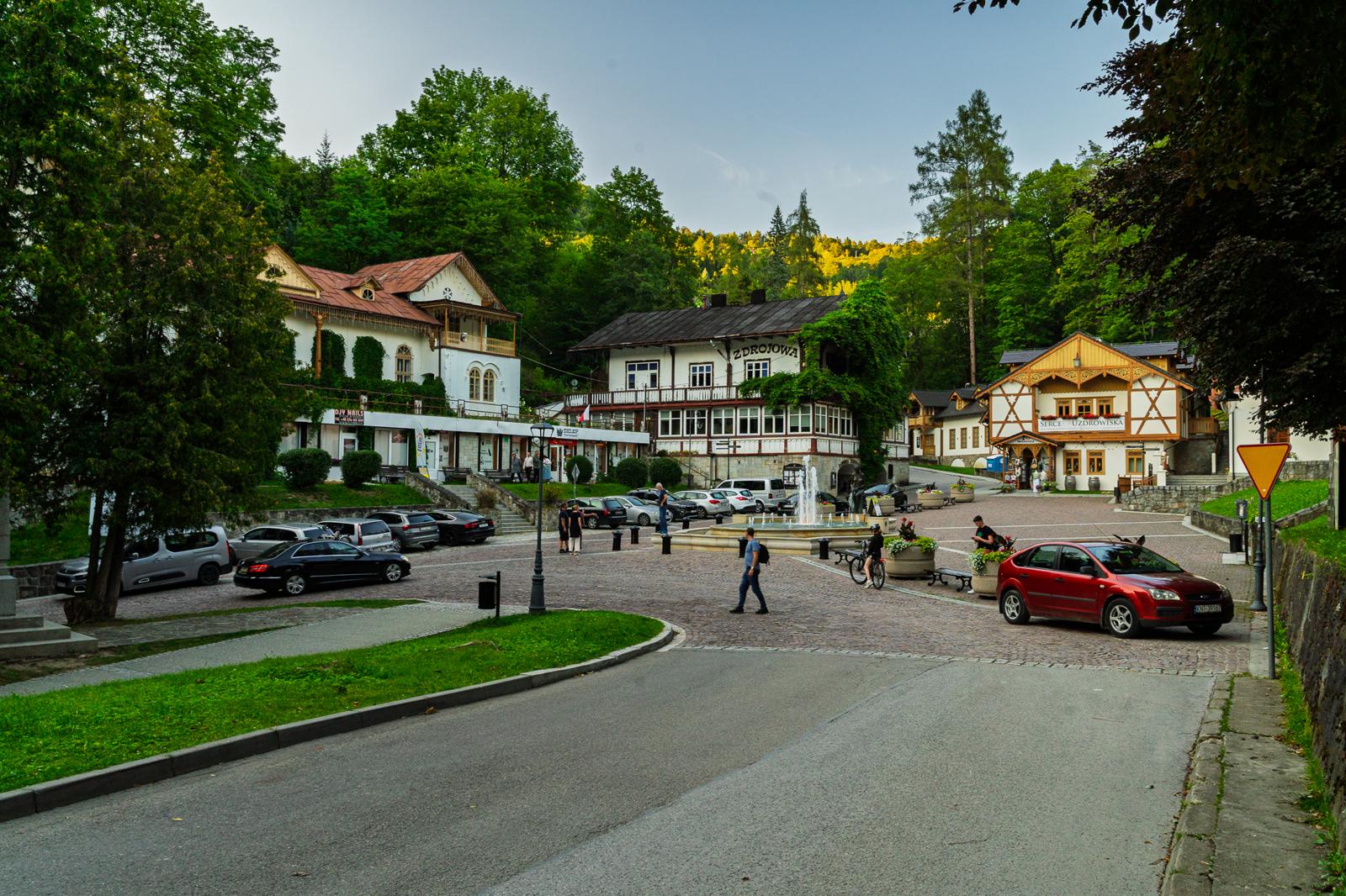 plac-dietla-wieczorem-szczawnica