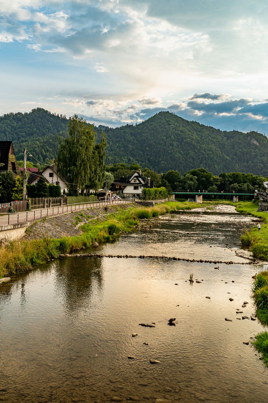 potok-grajcarek-wieczorem-szczawnica
