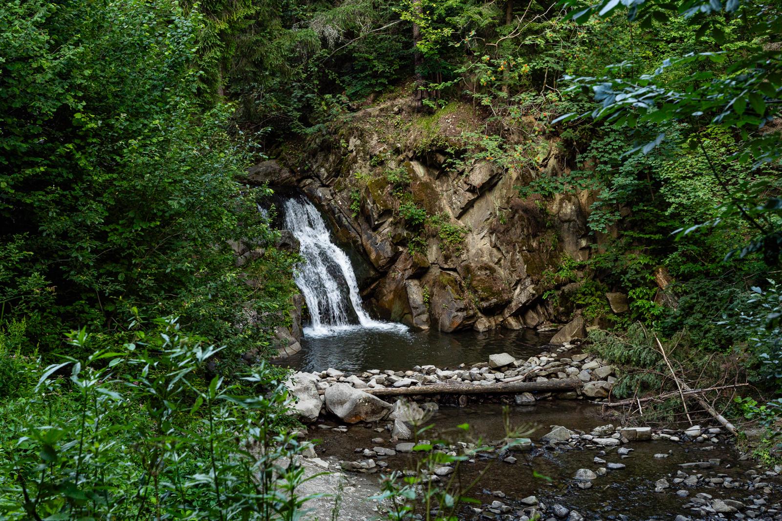 wodospad-zaskalnik-las-szczawnica